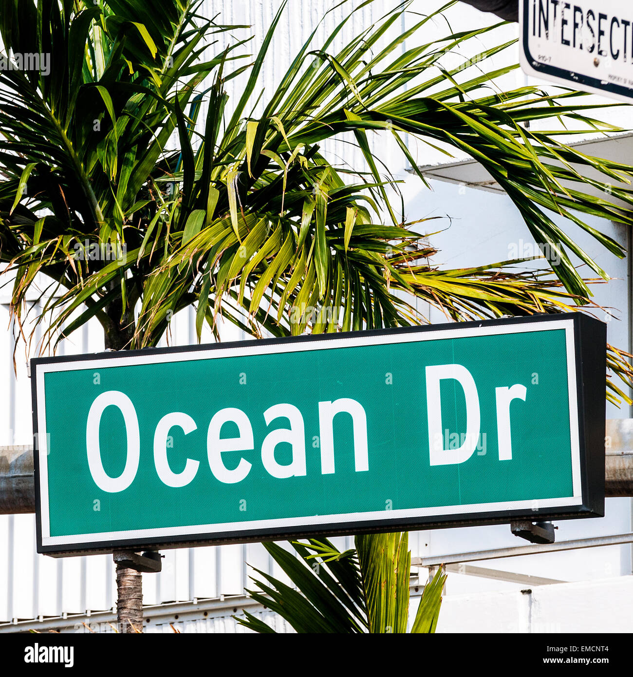 Straßenschild der berühmten Straße Ocean Drive Stockfoto