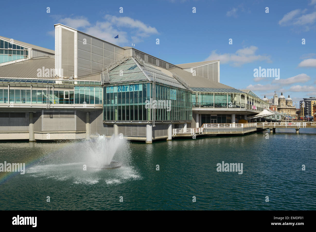 Die Fürsten Quay Shopping Centre mit Blick auf Princes Dock im Stadtzentrum von Hull UK Stockfoto