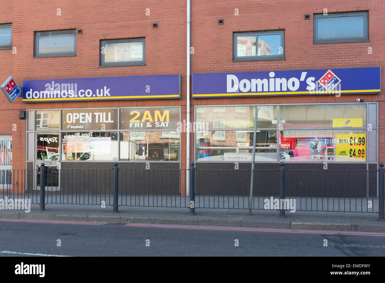 Dominos pizza in london Fotos und Bildmaterial in hoher Auflösung Alamy