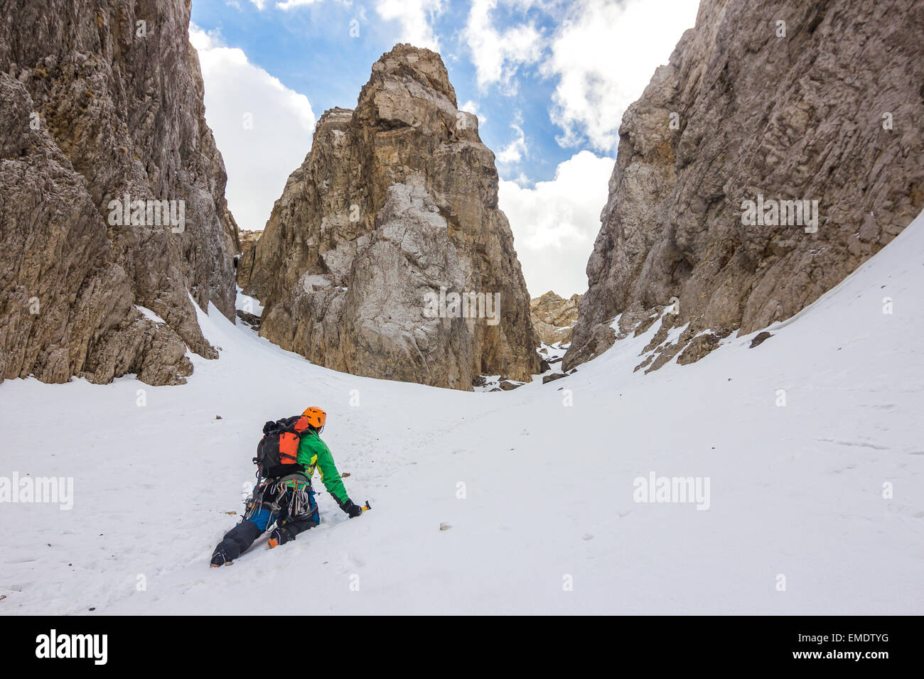 Bergsteiger aufsteigend Stockfoto