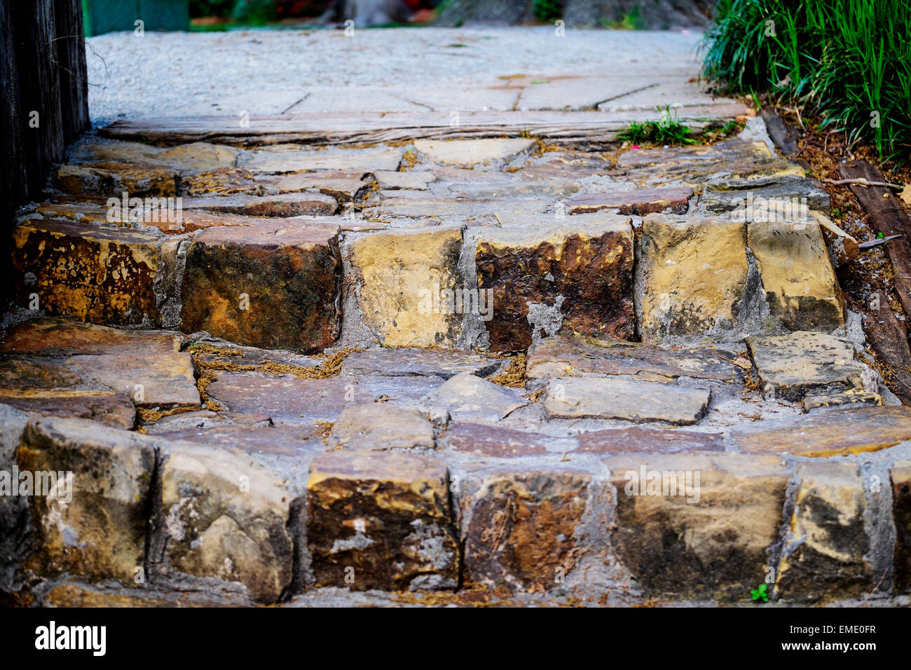 Detailansicht der Schritte aus einheimischen Stein in Oklahoma, USA gebaut. Stockfoto