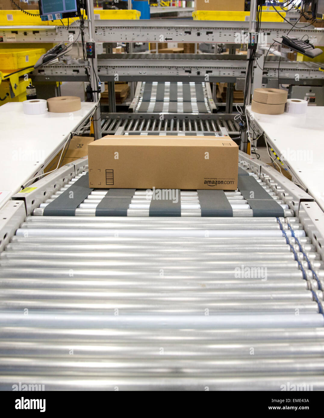 1,25 Millionen Quadratfuß Amazon Versandzentrum in Schertz, Texas mit einem Vorschuss tracking-System Paket Bestellungen Stockfoto