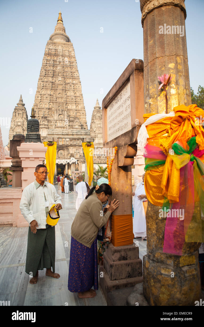 Pilger auf der Mahabodhi-Tempel-Komplex in Bodhgaya Stockfoto