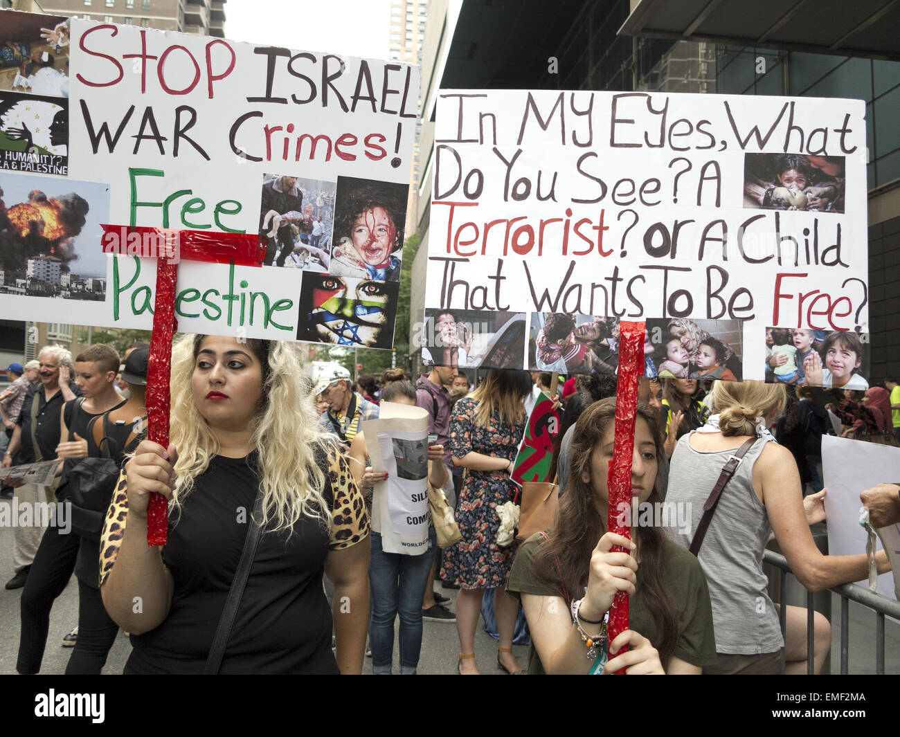 Pro-palästinensische Protest am Columbus Circle in New York City, die israelischen Angriffe auf Gaza, 1. August 2014 protestieren. Stockfoto