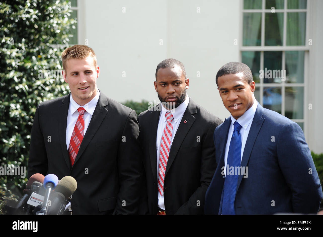 Washington, District Of Columbia, USA. 20. April 2015. Ohio State University Buckeyes Fußballspielern, EVAN SPENCER, JEFF HEUERMAN und CURTIS GRANT eine Pressekonferenz nach Wesen geehrt durch Präsident Obama die Veranstaltung im East Room des weißen Hauses fand abhalten: Ricky Fitchett/ZUMA Draht/Alamy Live News Stockfoto