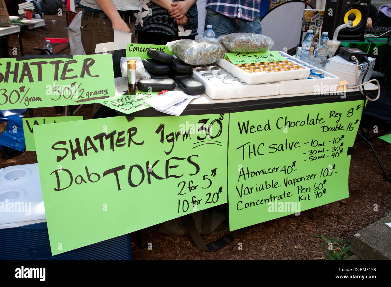 Ein Verkauf von Marihuana Kreditorentabelle extrahiert Festival 420 Vancouver in British Columbia, Kanada. Stockfoto