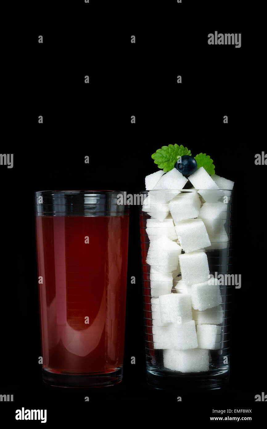 Süße Getränke enthalten große Mengen von Zucker Stockfoto