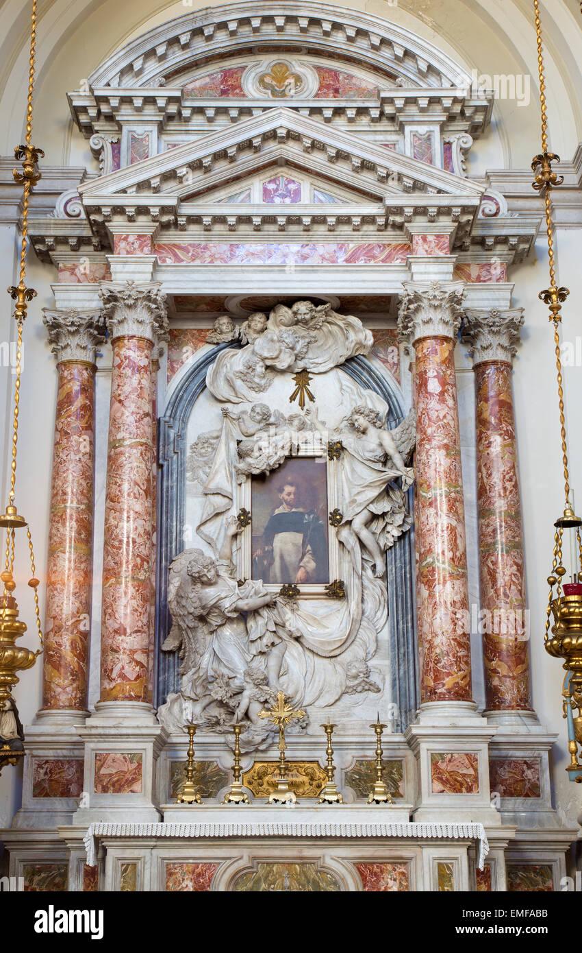 Venedig - Seitenaltar in der Kirche Santa Maria del Rosario (Chiesa dei Gesuati) Stockfoto