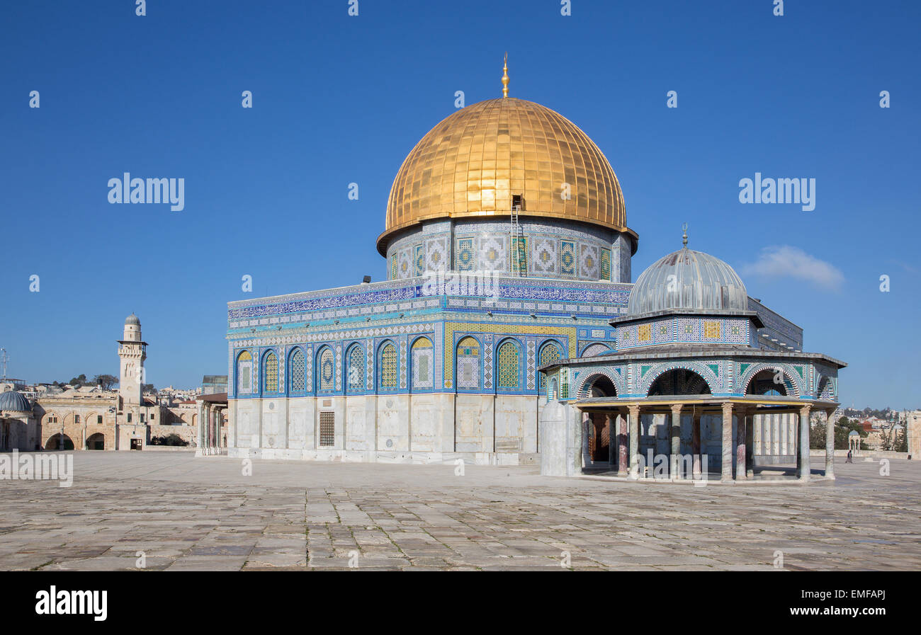 JERUSALEM, ISRAEL - 5. März 2015: Der Dom von Rock auf dem Tempelberg in der Altstadt. Stockfoto