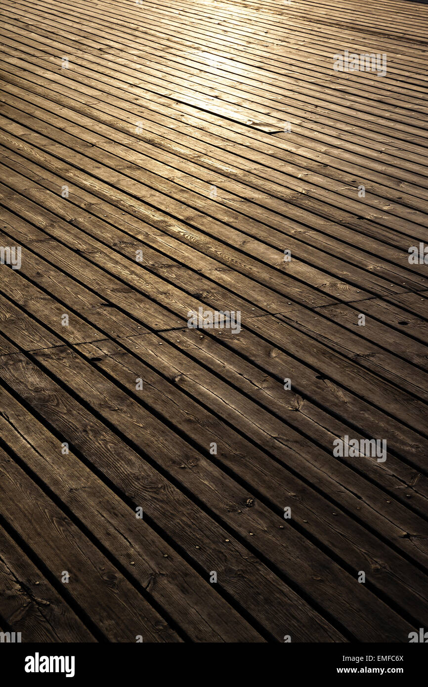 Grunge Holzbohlen Boden im frühen Morgenlicht. Stockfoto