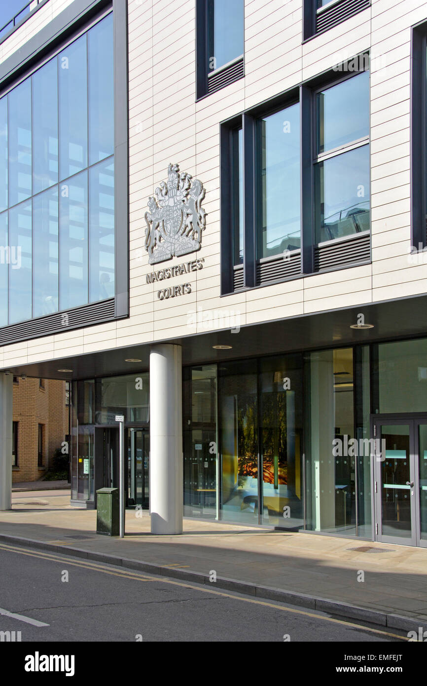 Modernes Gebäude Fassade des Magistrates Court in Chelmsford Essex England Großbritannien Stockfoto