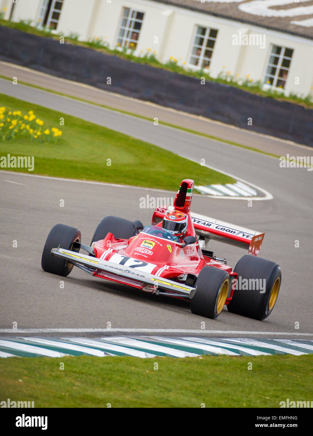 Ex-Niki Lauda 1975 Ferrari 312T "hoch-Airbox", mit Fahrer Richard Mille, 2015 73. Goodwood Mitgliederversammlung, Sussex, UK. Stockfoto