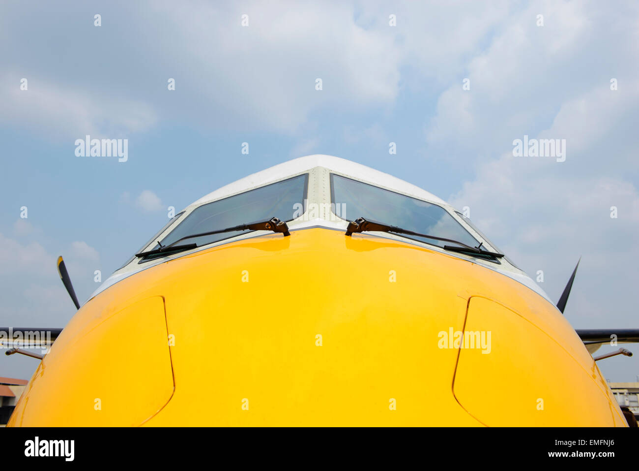 Nase-Ansicht-Turboprop-Flugzeug Stockfoto