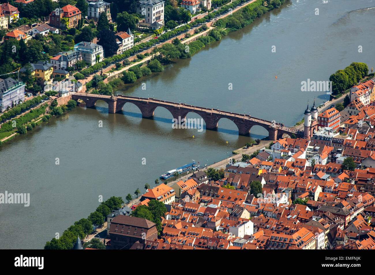 Alte Brücke mit Tor, Neckar, Heidelberg, Baden-Württemberg, Deutschland Stockfoto