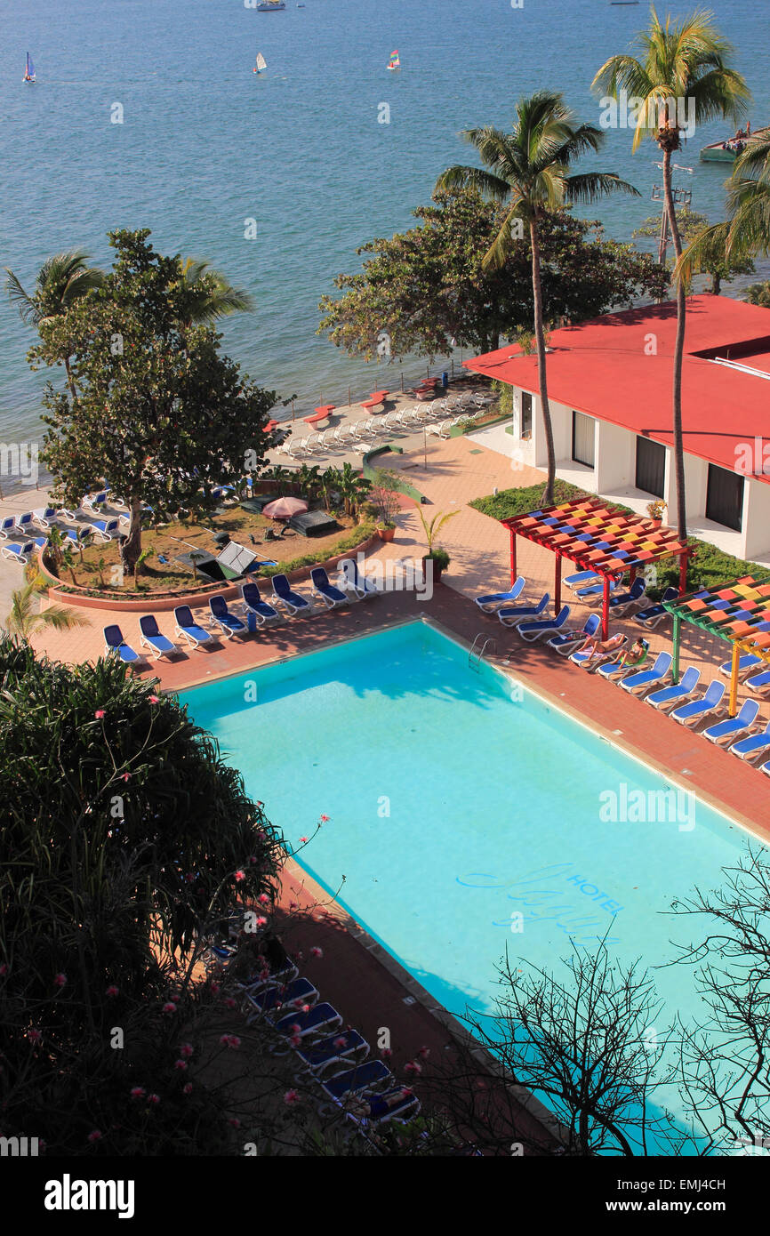 Tropisches Schwimmbad Hotel Jagua Cienfuegos Kuba Stockfoto
