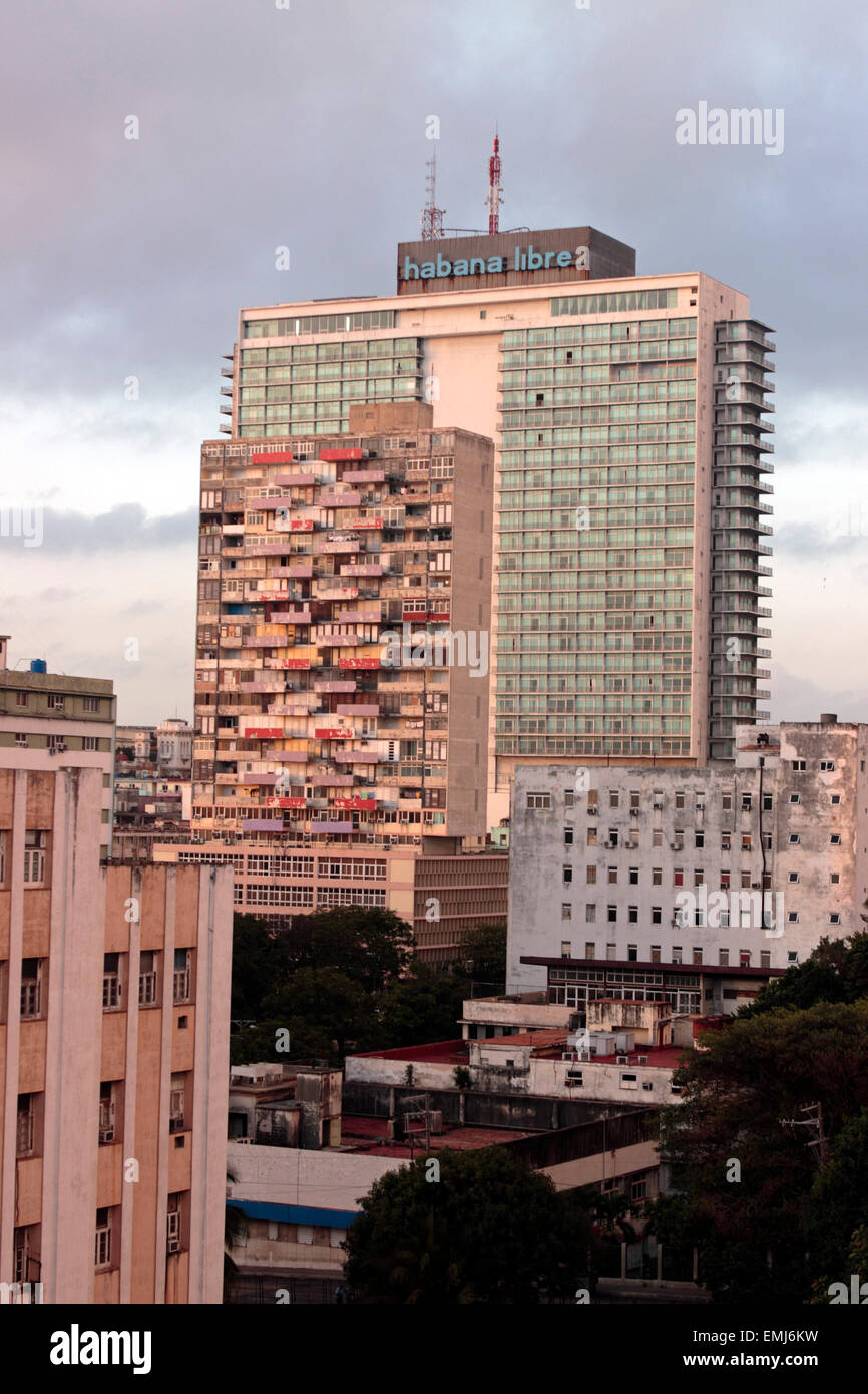 Havanna Vedado Bereich Skyline mit verfallenden Gebäuden Havanna Kuba Stockfoto