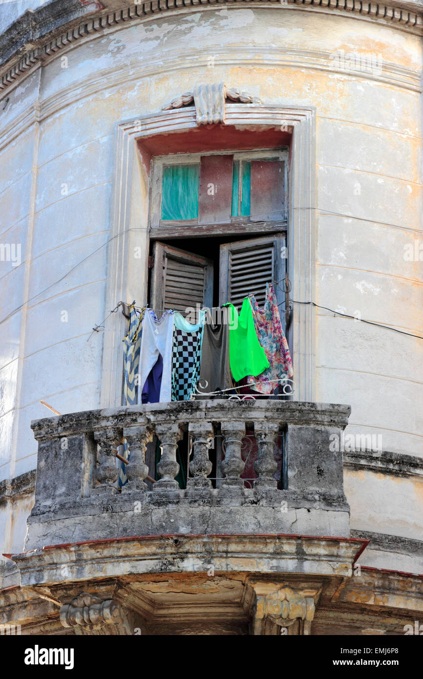 Wäscherei Balkon Wohnhaus Fassaden Altstadt Habana Vieja Havanna Kuba Stockfoto
