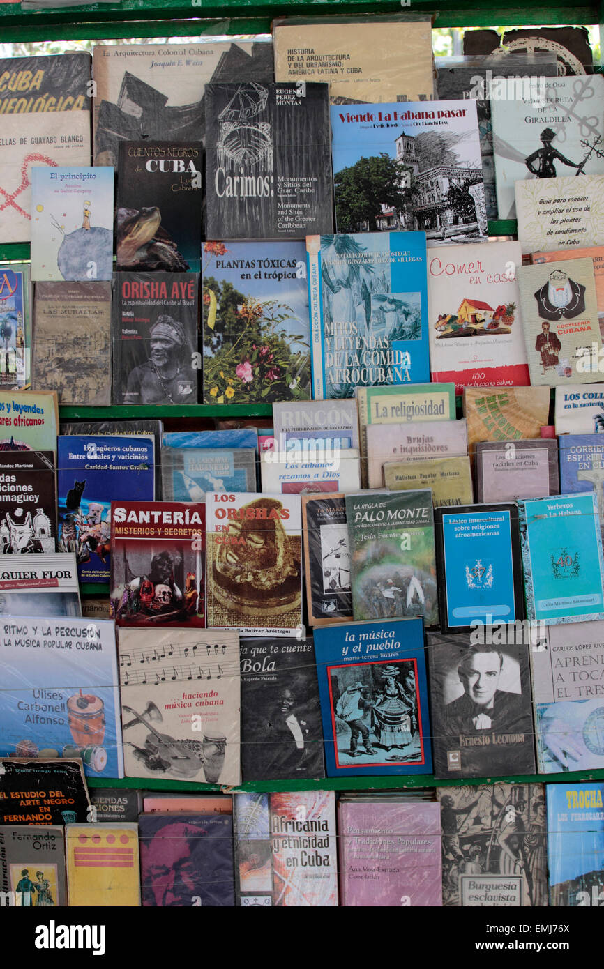 Kubanische Bücher für Flohmarkt Verkauf stall Altstadt Habana Vieja Havanna Kuba Stockfoto