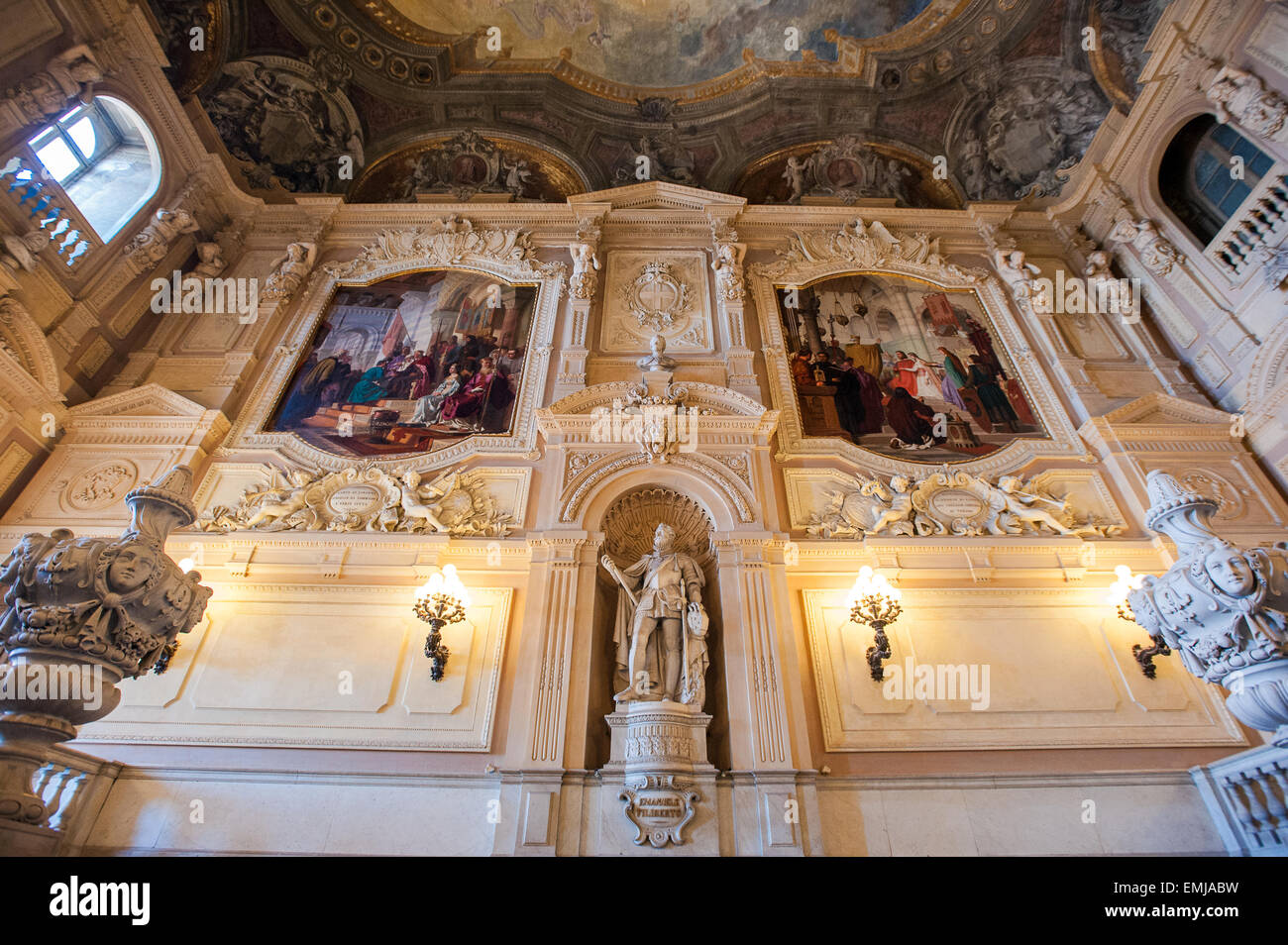 Turin, Italien. 21. April 2015. Italien Piemont Turin Königspalast Eröffnung der "die Orte der Ostension im centuries'the Royal Palast Treppenhaus Credit: wirklich Easy Star/Alamy Live News Stockfoto