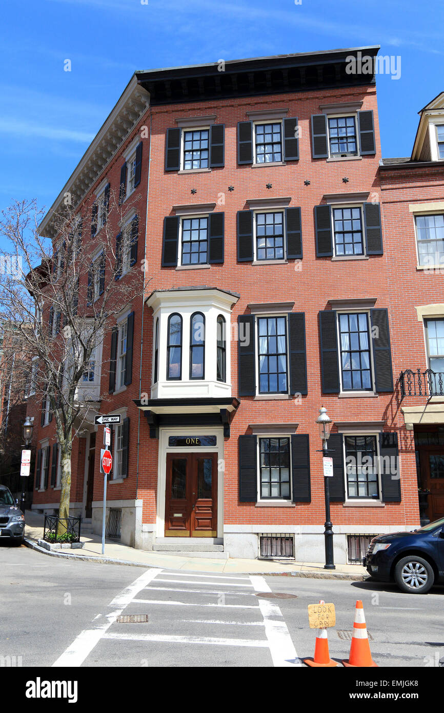 Boston Massachusetts Bunker Hill Nachbarschaft Wohnungen und Eigentumswohnungen Straßenszene. Stockfoto