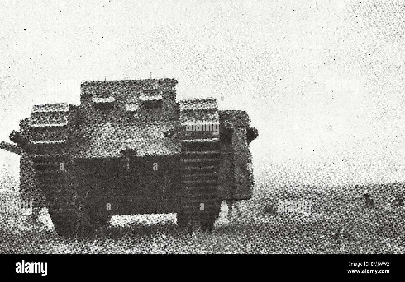 Britischer Panzer in Aktion - Weltkrieg Stockfoto