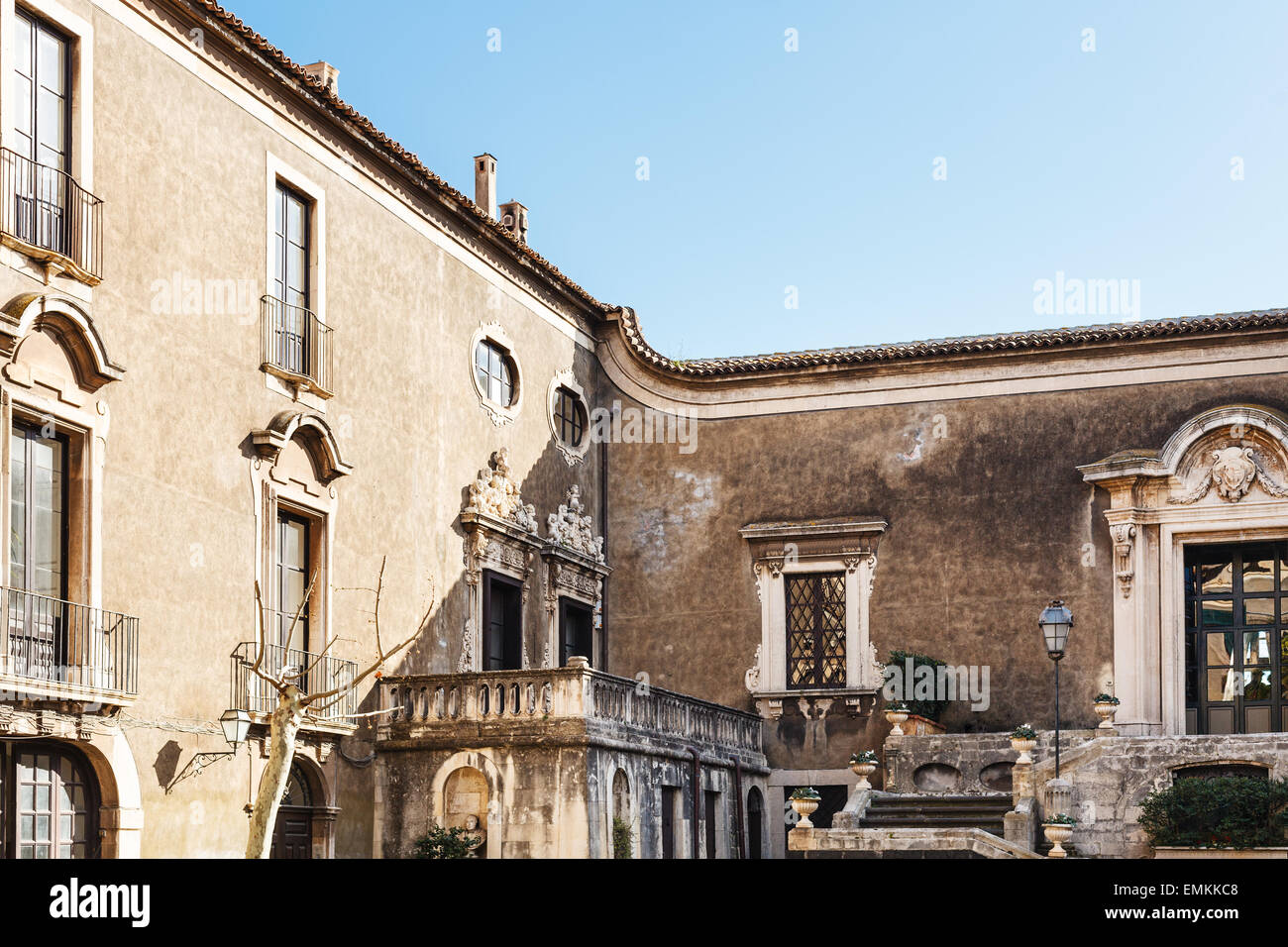 Innenhof des Palastes Palazzo Biscari in Catania City, Sizilien, Italien Stockfoto