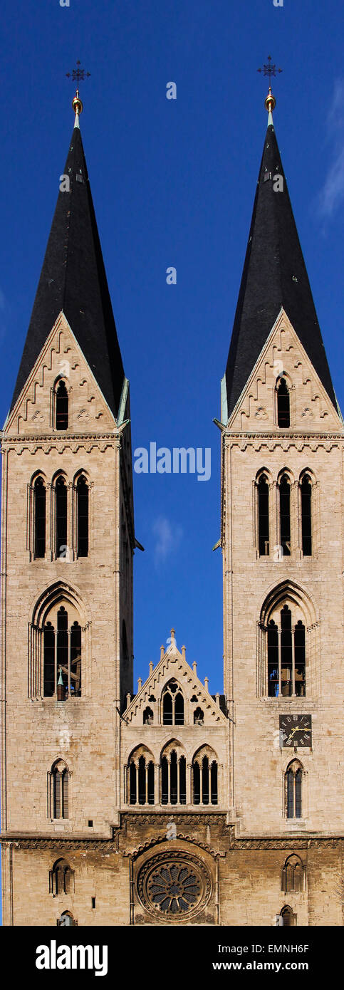 Die Halberstadt-Kathedrale von St Stephen und St. Sixtus (Deutsch: Dom Zu Halberstadt). Zwischen 1236 und 1491 im gotischen Stil erbaut. Stockfoto