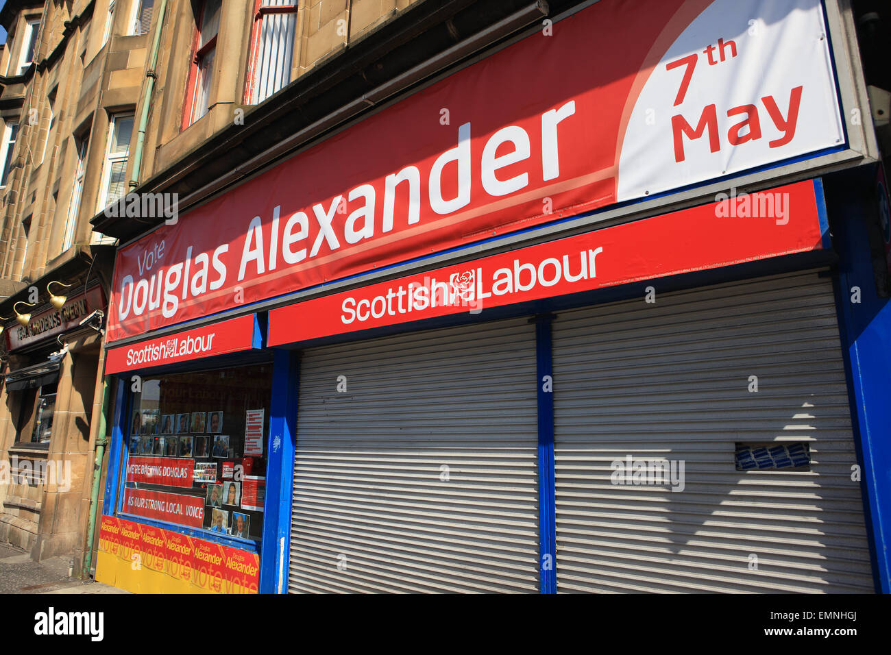 Douglas Alexander, Politiker der Labour Party, Büro in Paisley vor den Parlamentswahlen am 7. Mai 2015 verwendet wird Stockfoto