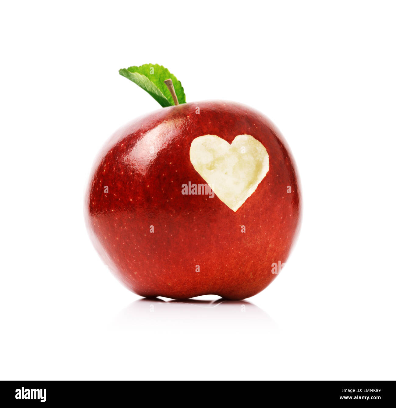 Roter Apfel delicious mit Liebe Herzform Stockfoto