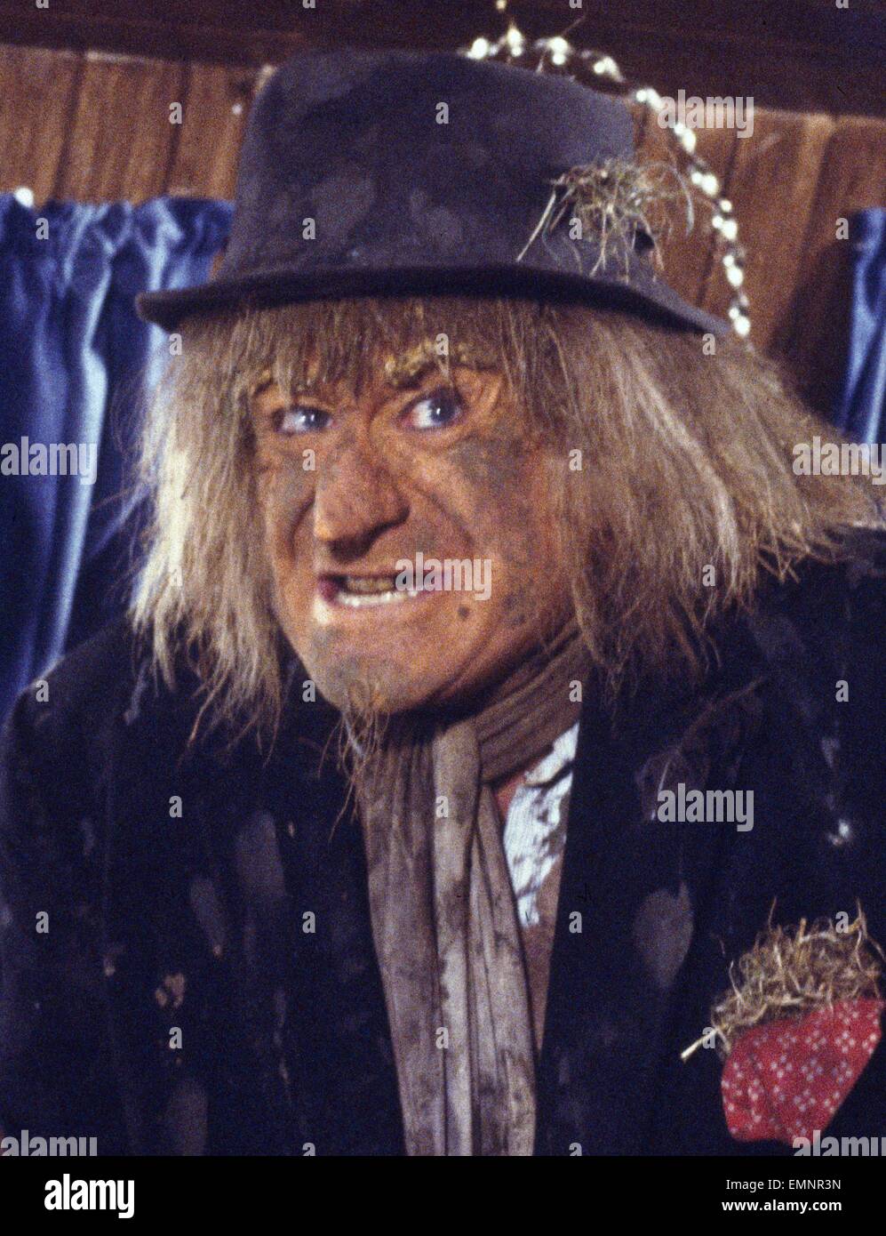 Jon Pertwee am Set von Southern Television Childrens Serie Worzel Gummidge. 21. Oktober 1980 Stockfoto