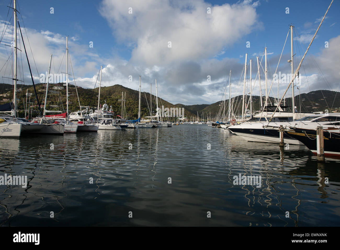 Yacht-Hafen in Road Town, in Tortola, Britische Jungferninseln, Karibik. Stockfoto