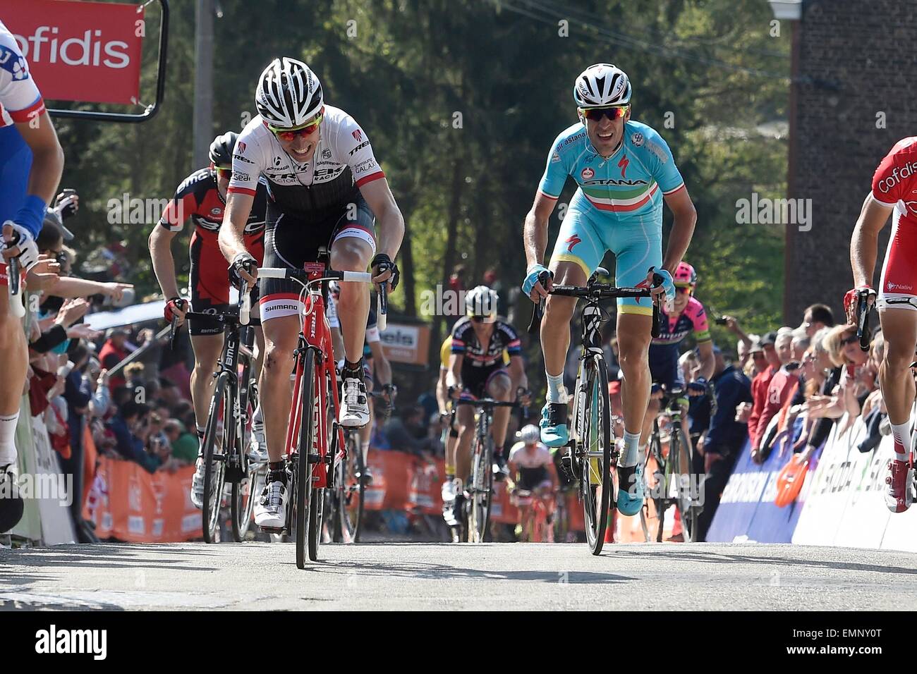 Wallonien (Belgien). 22. April 2015. La Flèche Wallonne UCI Tour Radrennen. Bauke MOLLEMA von Trek Factory Racing - Vincenzo NIBALI Astana Pro Team © Action plus Sport/Alamy Live-Nachrichten Stockfoto