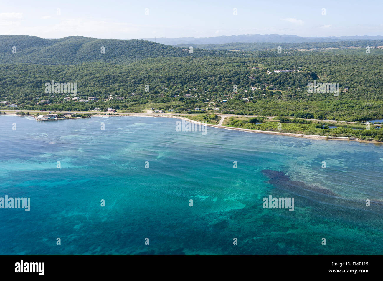 Montego Bay, Jamaika Küste Lagune Marsh Luftbild. Stockfoto