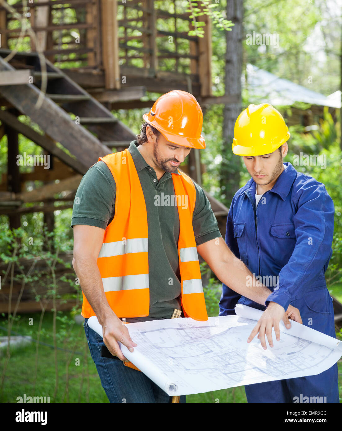 Architekt, Blueprint, Kollegen zu erklären Stockfoto