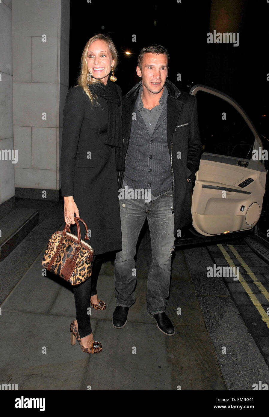 01 February 2011 London Fussballer Andre Shevchenko Mit Seiner Frau Kristen Pazik Im Metropolitan Hotel Im Zentrum Von London Stockfotografie Alamy