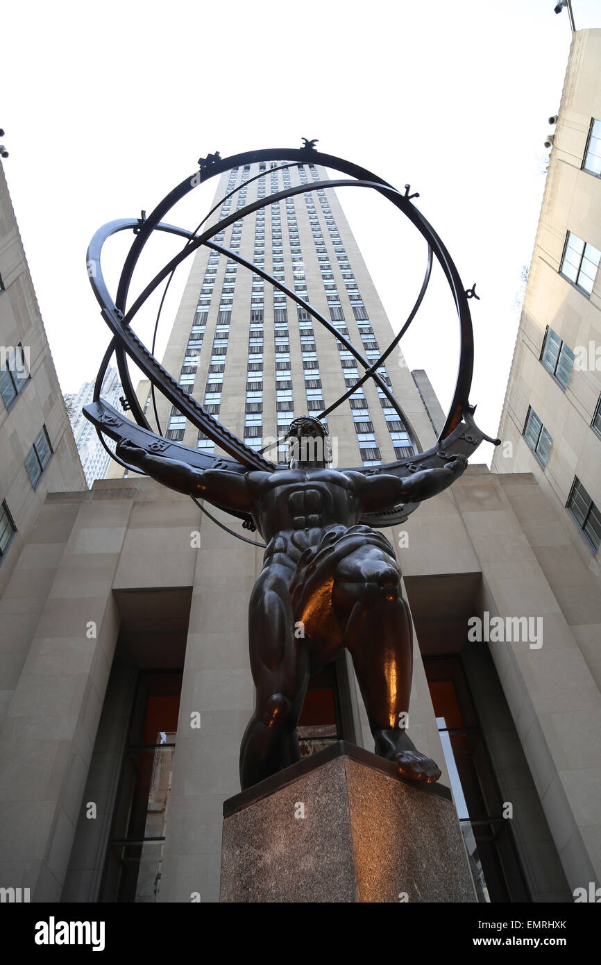 USA. New York City. Statue der Titan Atlas vom Lee Lawrie, 1937. Art-Deco-Stil. Das Rockefeller Center. 5th Avenue. Manhattan. Stockfoto