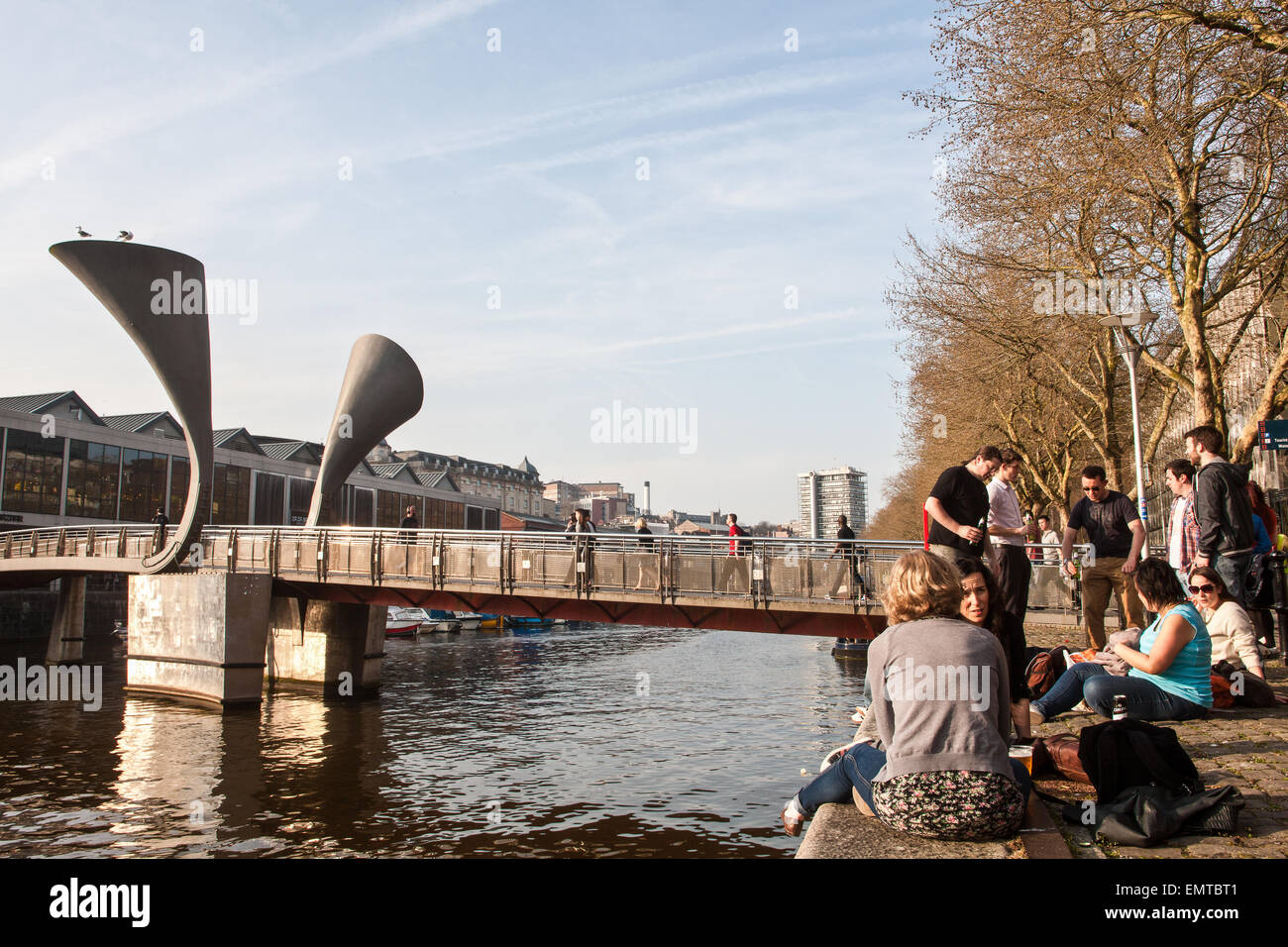 Bristol, Touristenboot Reise Fähre Schiff Pero Brücke. Benannt nach einem Sklaven, umfasst dieses Fußgänger-Klappbrücke Stockfoto