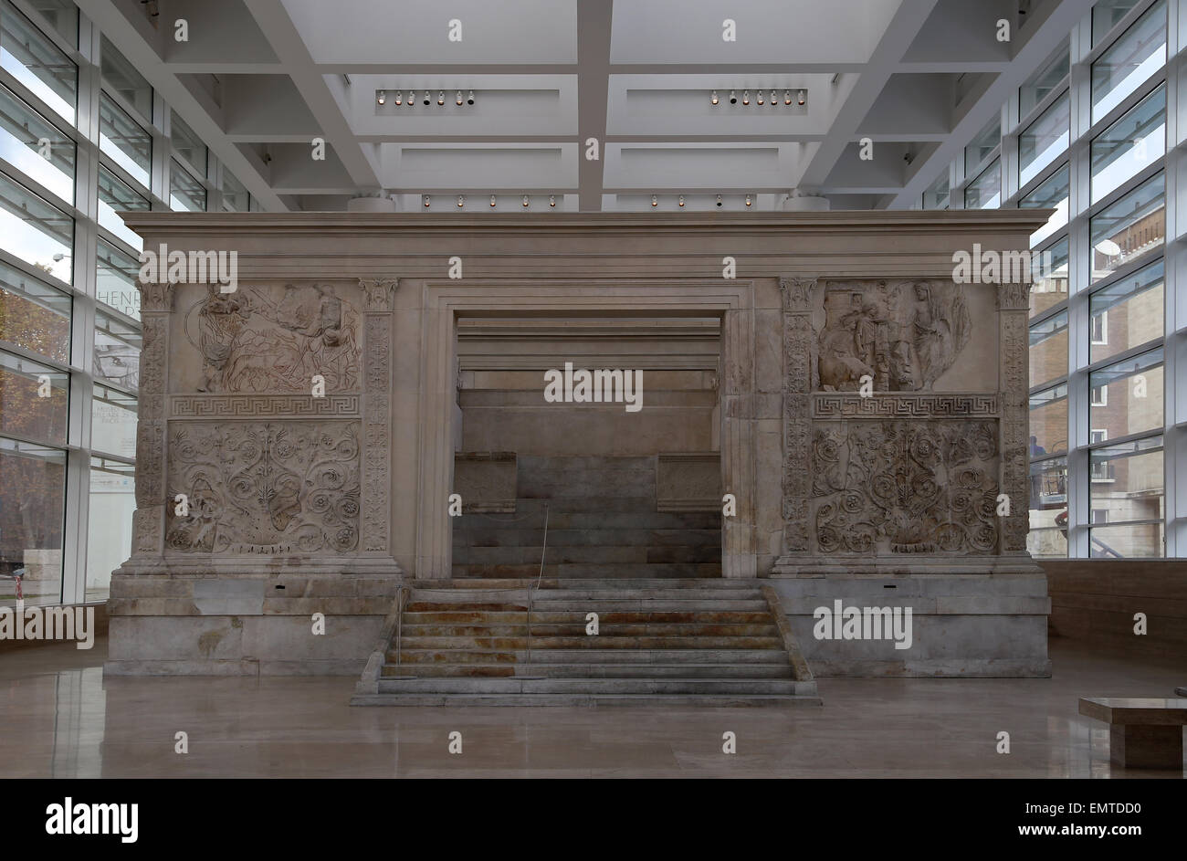 Italien. Rom. Ara Pacis Augustae. Altar der Pax, der römischen Göttin des Friedens. 13-21:00. Stockfoto