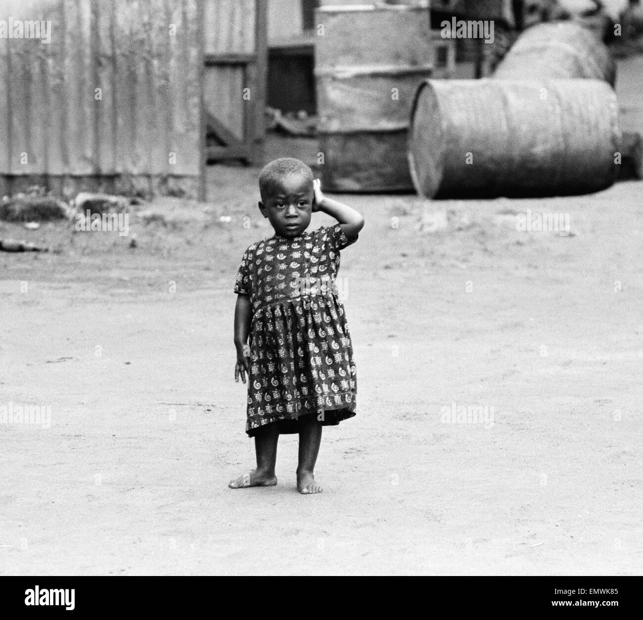 Bilder von der Daily Mirror Versuch, der Flüchtling Lager von Onitsha und Asaba während des Biafra-Krieges zu erreichen. Bild zeigt Kinder in einem der Camps. 16. Juli 1968. Stockfoto