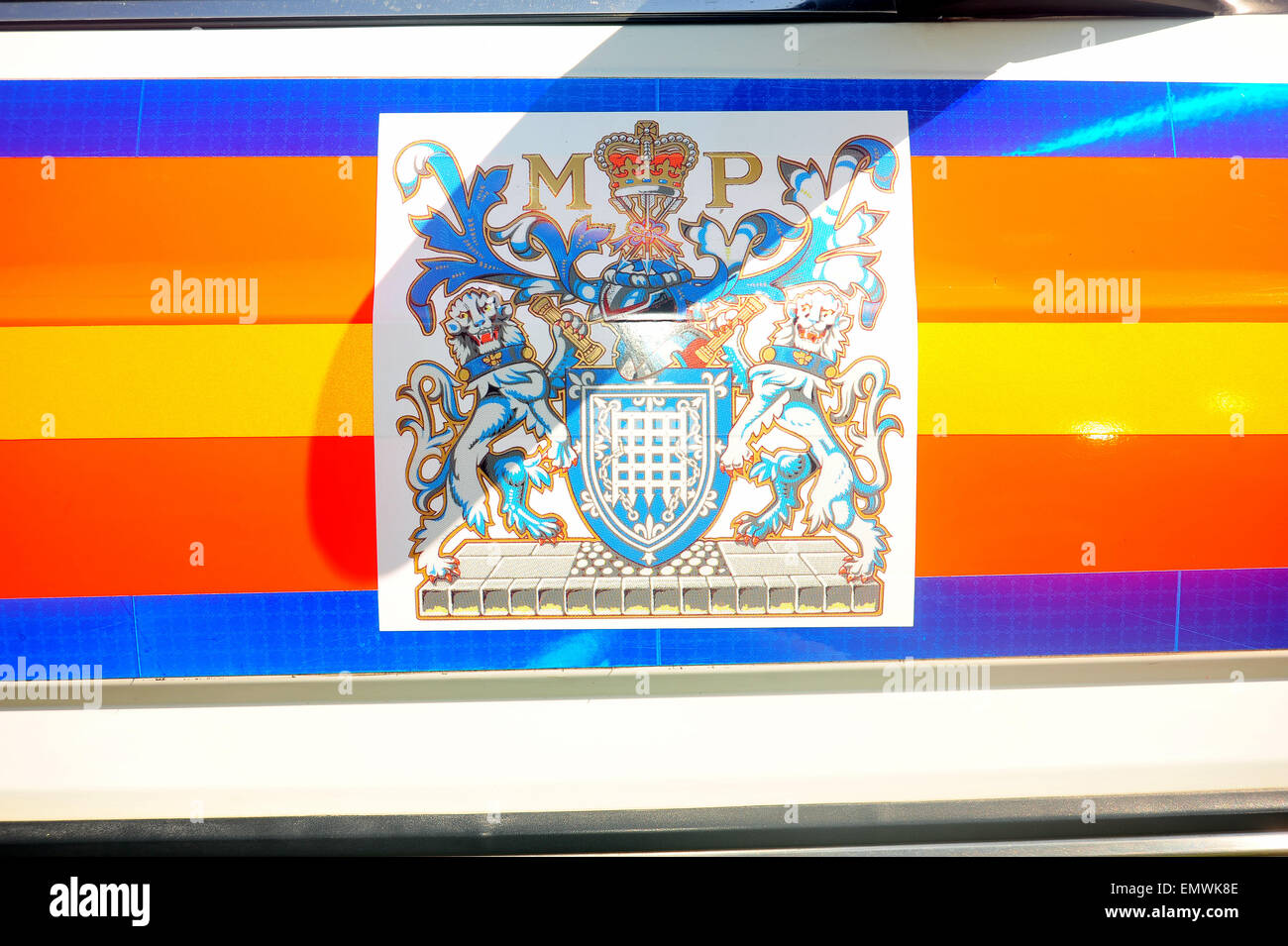 Das Logo der Metropolitan Police auf der Seite ein pensionierter Polizei-Streifenwagen bei einer Autoshow in Longbridge. Stockfoto