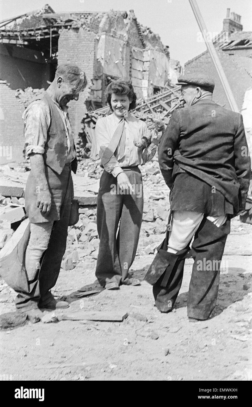 Bomb Blast Effekt auf Menschen, Hose gerissen. 20. Juli 1944. Stockfoto