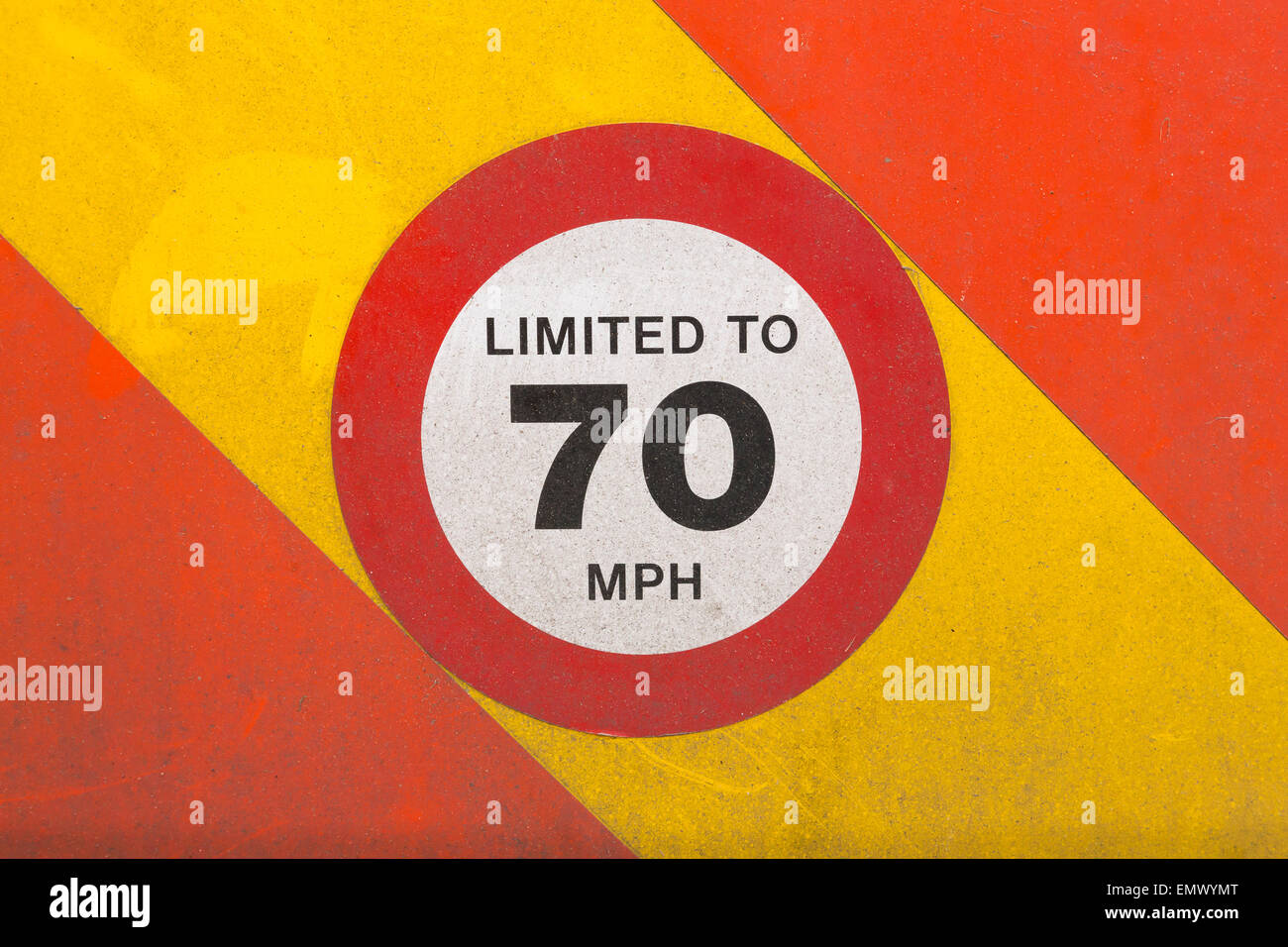 Geschwindigkeit begrenzt Fahrzeug Zeichen Stockfoto