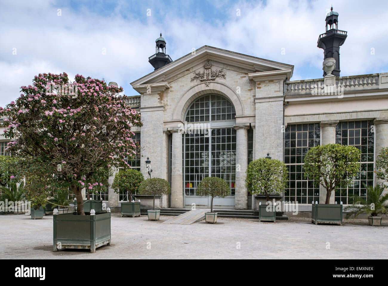 Eingang in der Orangerie der königlichen Gewächshäuser von Laeken im Park des königlichen Palast von Laken, Brüssel, Belgien Stockfoto