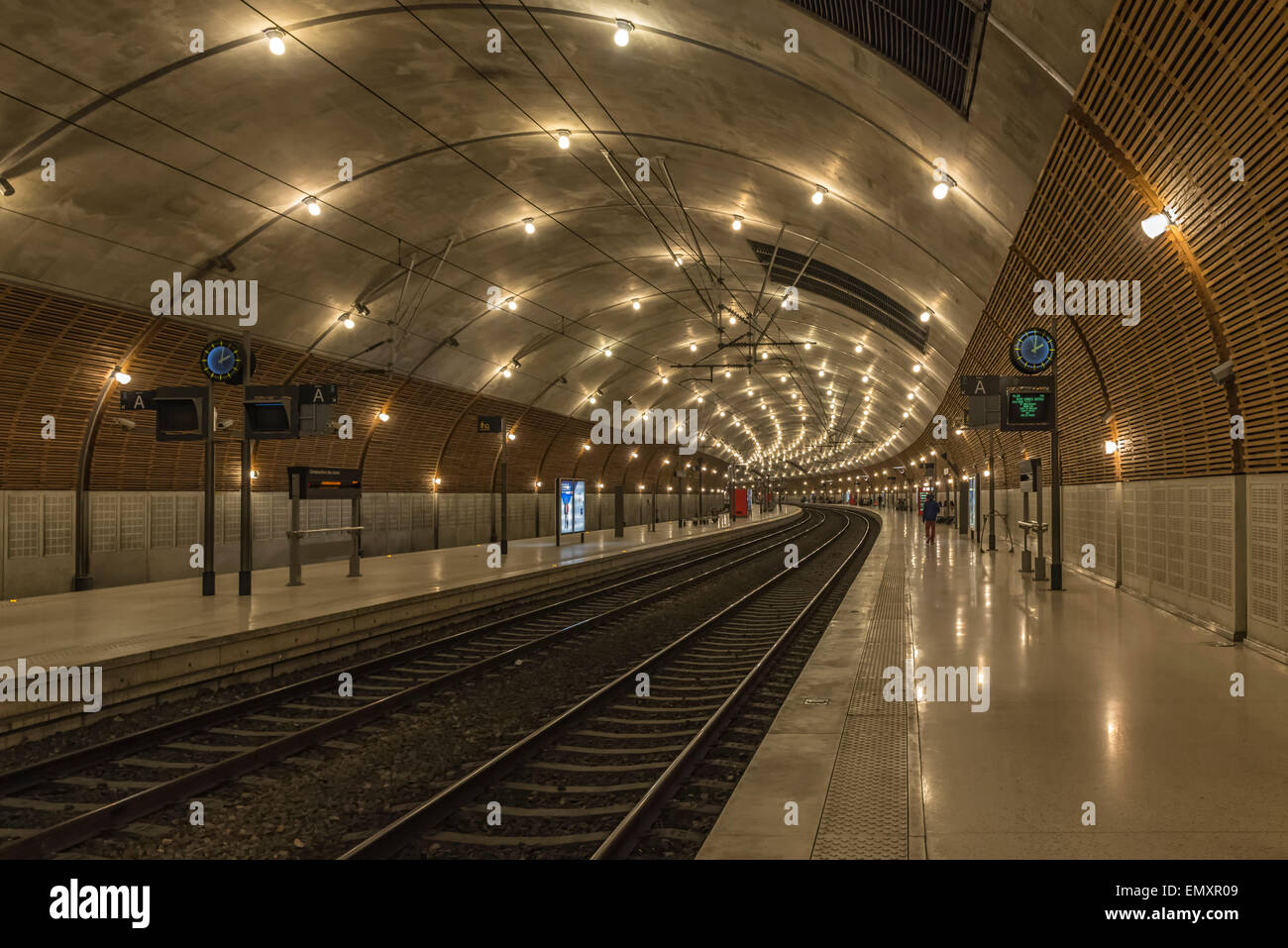 Monaco Monte Carlo SNCFBahnhof, in einem Tunnel unter der Stadt Stockfotografie Alamy