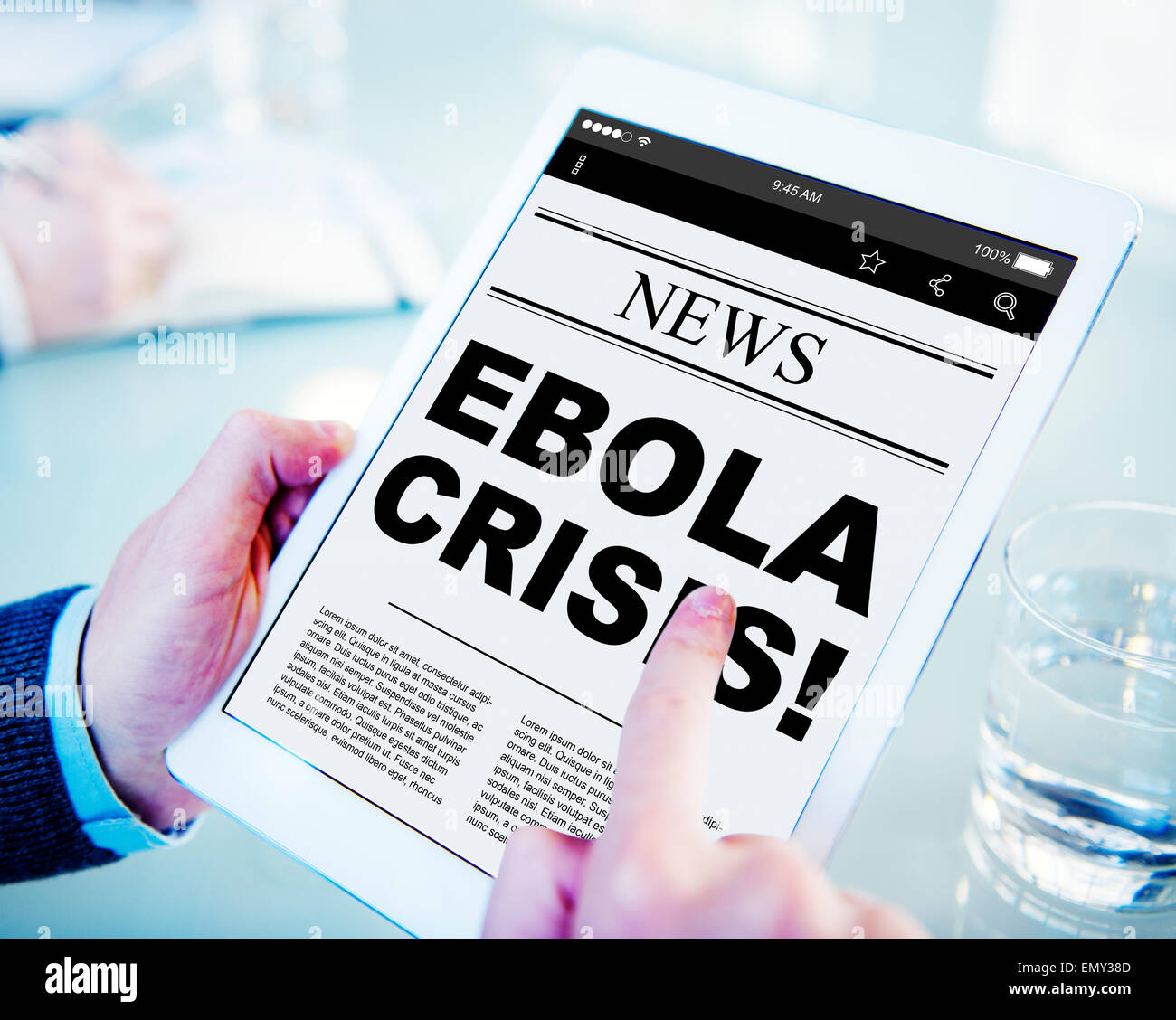 Digitale Online-Bericht Breaking News Ebola Krisenkonzept Stockfoto