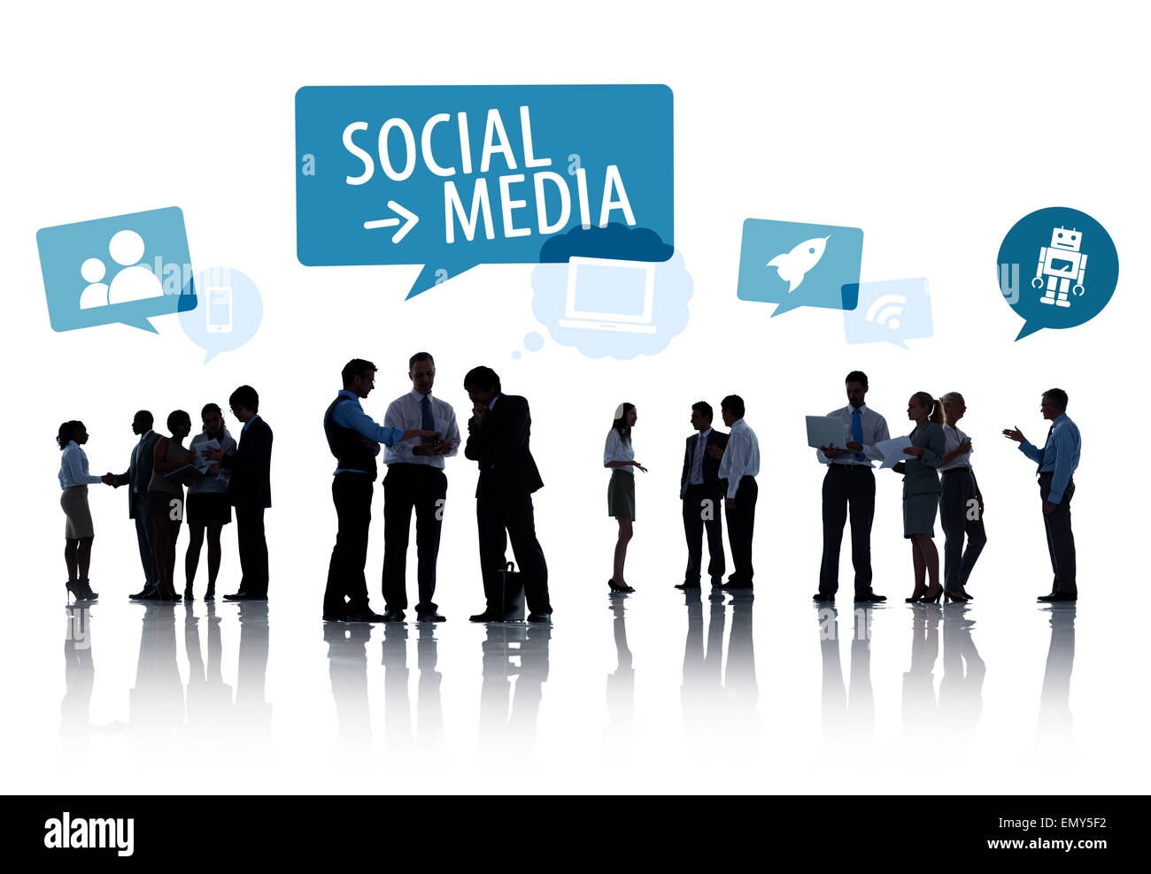 Silhouette-Gruppe von Geschäftsleuten mit Social-Media-Konzept Stockfoto