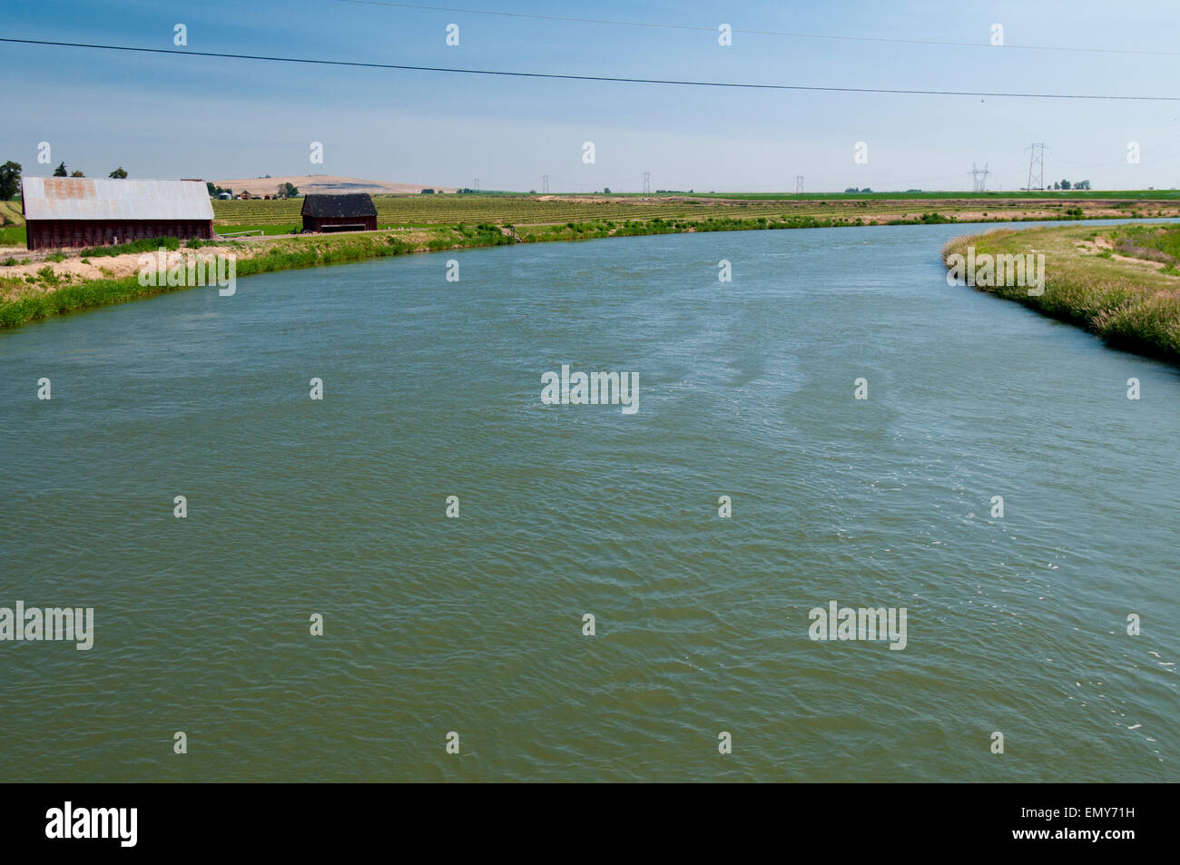 Bewässerung-Kanal unterhalb des Milner Dam in Süden-zentralem Idaho Stockfoto