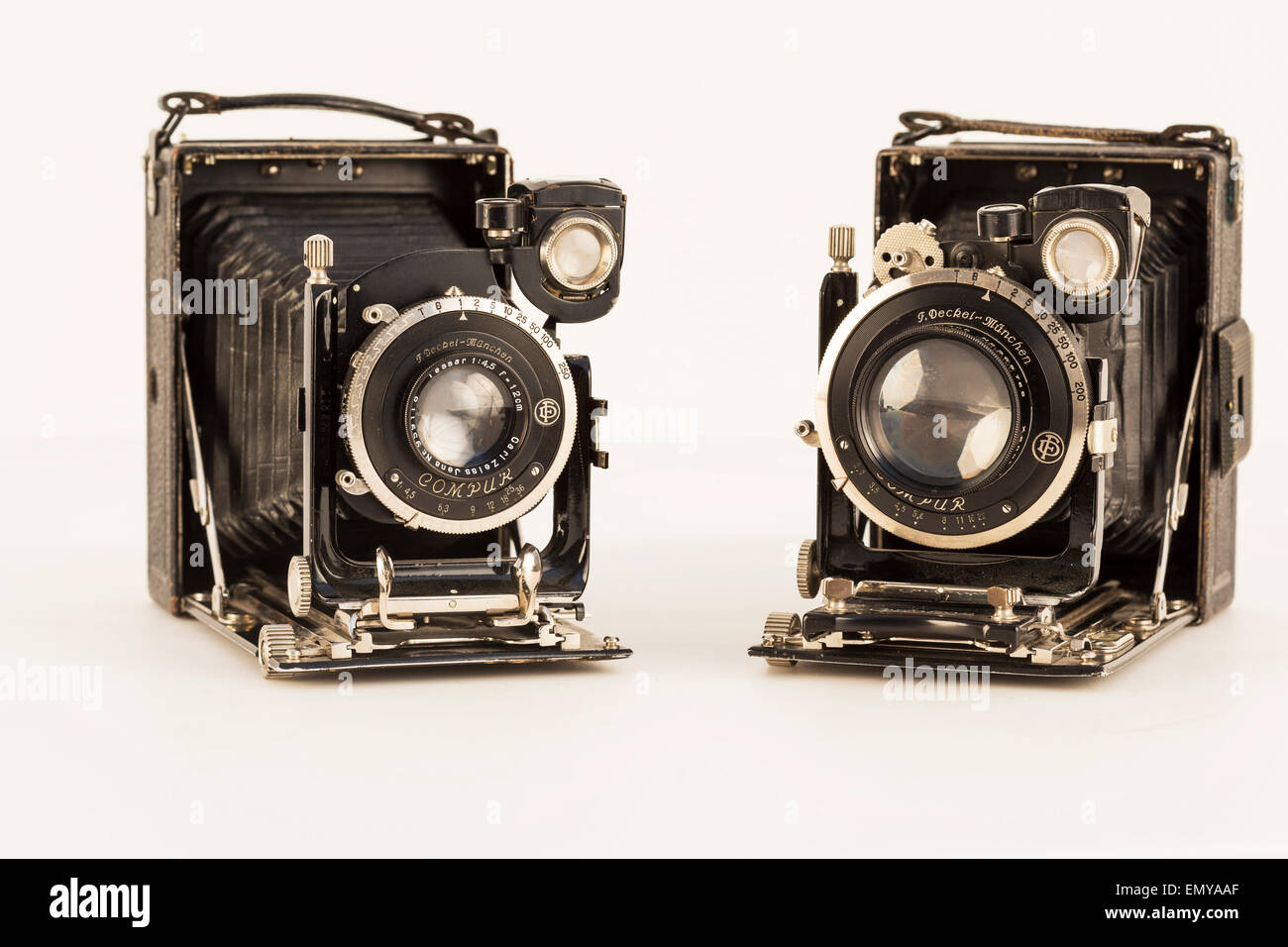 Zwei Certo Certotrop 6.5x9cm Kamera mit auswechselbaren Tessar 3.5/10.5cm, 1931 Stockfoto