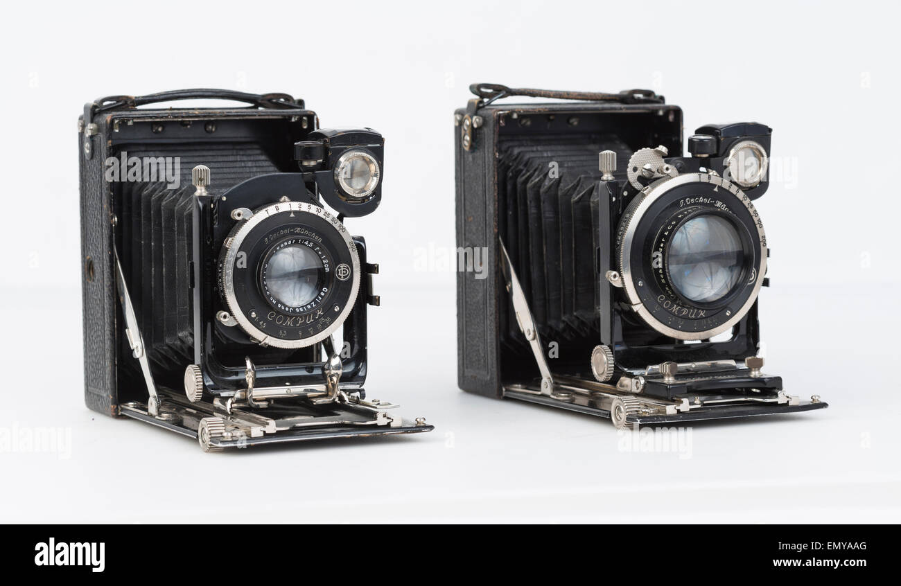 Zwei Certo Certotrop 6.5x9cm Kamera mit auswechselbaren Tessar 3.5/10.5cm, 1931 Stockfoto