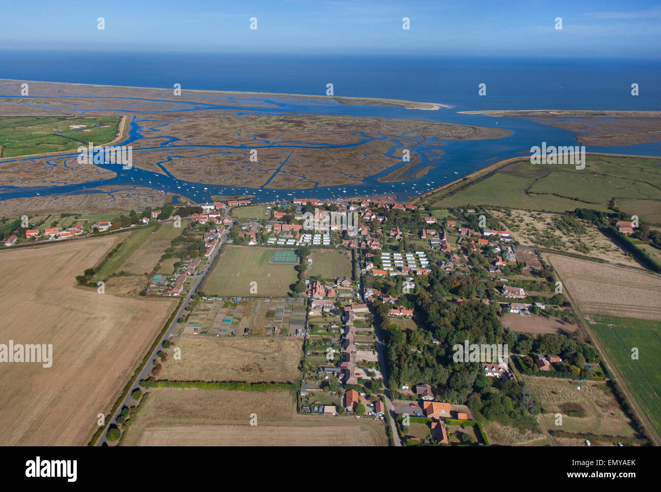 Scolthead Insel und Burnham Overy Dünen Norfolk aus der Luft Stockfoto